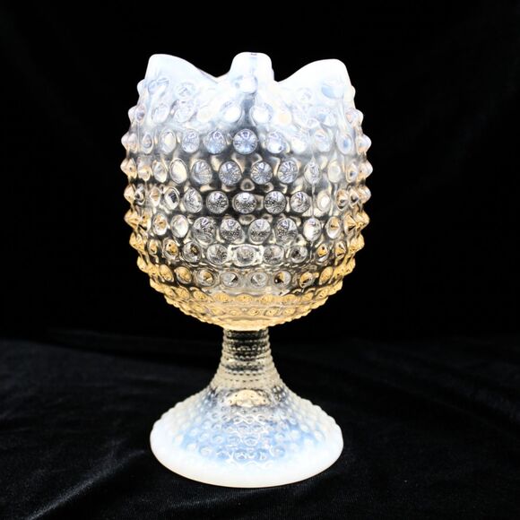 Vintage Duncan Miller Pink Opalescent Hobnail Ivy Ball Bowl Vase Ruffled Edge - Picture 3 of 6